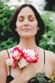 Deanne Williamson's Instagram, Twitter & Facebook