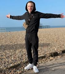 Les adieux de terry dimonte, l'animateur rock en pieds de bas. Cameron Bowen Age Wiki Height Instagram Girlfriend Net Worth