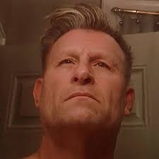 Robbie Flaherty's Instagram, Twitter & Facebook