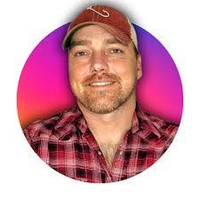 Chris Parmer's Instagram, Twitter & Facebook