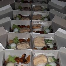 Gambar2 lucu paling gokil terbaru meme edisi bulan agustus 2021 yang akan menghibur anda dengan koleksi kata kata lucu dan unik serta terupdate. 9 Ide Nasi Box Catering Nasi Makanan