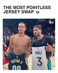 Jordan Poole just wanted to take his shirt off 😭