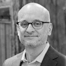 Edmond Farrell's Instagram, Twitter & Facebook