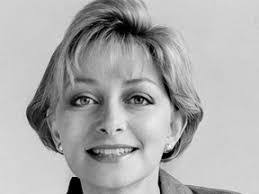 Karen Hall's Instagram, Twitter & Facebook