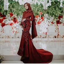 Ya, model dress kebaya duyung pada saat ini tengah menjadi favorit para fashionsista pada saat akan membuat gaun kebaya mewah untuk pesta. Referensi Kebaya Home Facebook