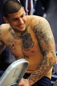 Aaron Hernandez Patriots With Images Tatted Men Tattoos For Guys Perfect Smile