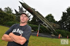 5,99€ (3,12 €/oz) 5,99 € versand. Olmes Kampfjet Landet In Georgsdorfer Garten