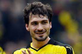 An own goal from returning defender mats hummels was enough to condemn germany to defeat in their group f opener. Why Mats Hummels Rejected Man Utd Transfer To Sign For Borussia Dortmund Mirror Online