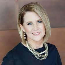 Lori Klitzke's Instagram, Twitter & Facebook