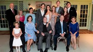 George W Bush Announces Wedding Of Barbara Pierce Bush Cnnpolitics Stunning Wedding Photos Barbara Bush Bush Wedding