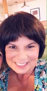 Leave's changing color in Syracuse,NY. When my mother lived in East  Hartford she was known as Roxanna Stevens and now her marriage name is  Roxanna Tallman.