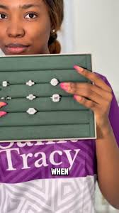 RITA Diamond Engagement Ring features a 0.72 of IJ/SI white brilliant cut  diamonds in 18karat gold