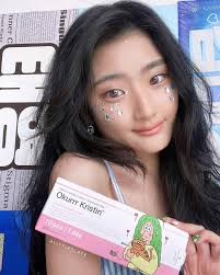 Taehyung's makeup look gets released in the concept photos* Me everytime =  I must recreate 🤩 ————————————————————————————— Will you be picking up the  ON:E Photobooks? If you are, which one? Or