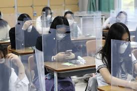 Las clases presenciales se desarrollan en el centro de madrid. La Jornada Profesores Regresaran A Clases Presenciales Vacunados Claudia Sheinbaum