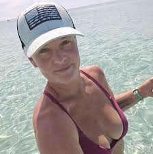 Issue with watching Splitsville movie?