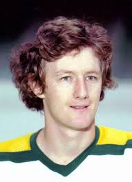 Player photos for the 1971-72 Sault Ste. Marie Greyhounds at hockeydb.com