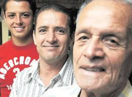 Bonjours à tous/ hola todos voilà ce blog sera consacré à javier hernández balcázar c'est un joueur que j'aime beaucoup il est vrai qui est pas très connu en europe mais je pense que sa va changer. Grave El Abuelo De Chicharito Hernandez Siete24