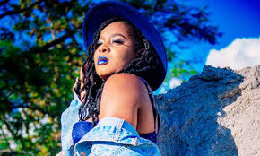 Chics' Galaxy: Aisha Dawn: Gweru gives birth to a star