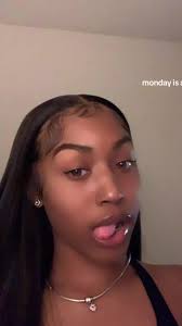 Monday Is A New Gyal Lyrics