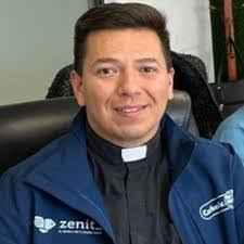 Bianca Paz's Instagram, Twitter & Facebook