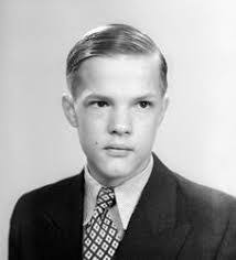 Harry Holmberg's Instagram, Twitter & Facebook