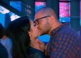 Noi informatii despre cel mai nou cuplu, andreea mantea si cristian mitrea, ies la iveala. Andreea Mantea Adevarul Despre Salariul De La Burlacita Si Logodna Cu Cristi Mitrea Tabu
