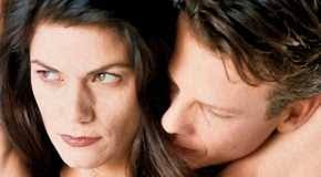 A Ridiculous Technicality Screwed This Iconic '90s Femme Fatale out of an  Oscar Nomination