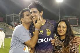 Shubman gill is the indian team cricketer who has played in t20 cricket. Ipl 2019 Shubman Gill S 65 Against Kxip Forced Papa Gill To Wear His Dancing Shoes And Shah Rukh Khan Loved It Cricket News India Tv