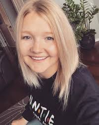 Jenna Baynes's Instagram, Twitter & Facebook