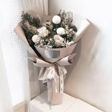 T W A A Y Y With Images Flowers Bouquet Gift How To Wrap Flowers Graduation Flowers Bouquet