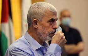 وأضاف السنوار ضربنا القدس أولا، ليعلم قادة الاحتلال أن للأقصى رجالا يحمونه، وأننا مستعدون أن نضحي بالغالي والنفيس من أجل الأقصى والقدس والشيخ جراح. Hjeffiyjyqtmcm