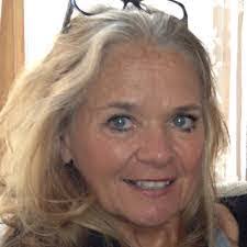 Heather Struthers's Instagram, Twitter & Facebook