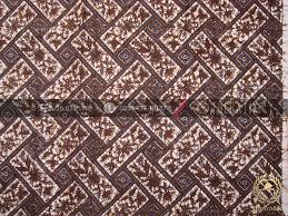Kain batik sering dipakai pada acara adat, seragam sekolah. Kain Batik Motif Klasik Anyaman Thebatik Co Id