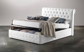 Stai cercando ispirazione per letto matrimoniale a scomparsa mondo convenienza 2021? Letto Matrimoniale Raffaella Letto Matrimoniale Matrimoniale Rivestimento