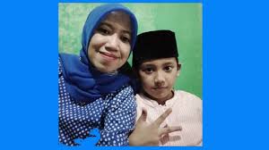 Hormat dan patuh kepada guru makna seorang guru. Perilaku Anak Salih Jujur Amanah Hormat Pada Orang Tua Guru Dan Santun Kepada Teman Pontren Com