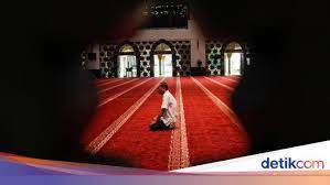 Jun 18, 2021 · niat sholat dhuha, lengkap dengan bacaan doa, tata cara beserta waktu pelaksanaannya berikut ini tata cara sholat dhuha yang dilengkapi dengan bacaan niat dan doa, beserta waktu pelaksanaannya. Bacaan Niat Sholat 5 Waktu Lengkap Dengan Artinya