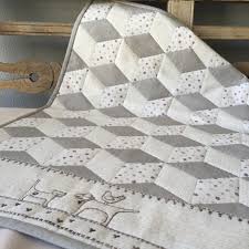 Creative quilts make excellent heirlooms, gifts and covers for your bed. Lynette Anderson Designs Free Patterns