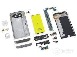 When samsung is going for curves on the sides and companies are using 2.5d curved glass, lg has used curves on the top and the bottom of the face. Lg G5 Teardown Ifixit