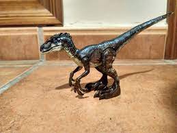 What is the name of the velociraptor in jurassic world? Male Velociraptor Jurassic Park 3 Dino Rivals Mattel 2019