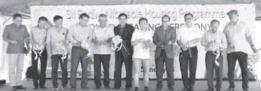 Program perumahan rakyat (ppr) adalah satu program kerajaan untuk penempatan semula setinggan dan memenuhi keperluan tempat kediaman bagi golongan berpendapatan rendah. Projek Kerajaan Sarawak Akan Dibangunkan Di Kawasan Bandar Seperti Kuching Samarahan Sibu Bintulu Dan Miri Pressreader