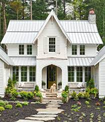 Modern farmhouse exterior paint colors sherwin williams. These Farmhouse Paint Colors Will Never Go Out Of Style Southern Living