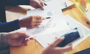 Programul de studii la facultatea de farmacie a universității titu maiorescu este în totalitate conform cerințelor naționale, aprobate de a.r.a.c.i.s. Raport Privind SituaÈ›ia MacroeconomicÄƒ Pe Anul 2017 È™i ProiecÈ›ia Acesteia Pe Anii 2018 2020 Iv Ceccar Business Magazine