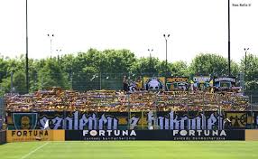 (1.73 mi) q hotel plus katowice. Fotorelacja Z Meczu Warta Poznan Gks Katowice 0 1 Galeria Kibice Gol24 Pl