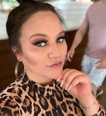 Alta procura por cirurgia de readequação de sexo na rede particular de SC  expõe 'demanda reprimida' no SUS, diz especialista