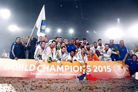 Une coupe du monde au danemark, terre de handball, çà ne se refuse pas. Les Sponsors Remercient L Equipe De France De Handball Pour Son Titre De Champion Du Monde 2015