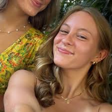 Grace Harrell (@grraceharrell)