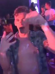 50, patriots rookie mac jones may not look like a guy who belongs in the quarterbacks room at gillette stadium. Video Of Shirtless And Drunk Ex Bama Qb Mac Jones Surfaces Before The Draft Jones Has Had A Dui And Anger Issues In The Past Blacksportsonline