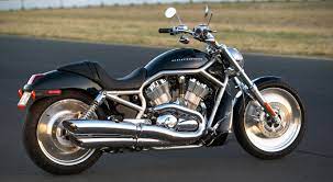 They are often called muscle bikes for their relatively high power output. Harley V Rod