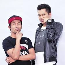 ★ download mp3 lagu jalil hamid gratis, ada 20 daftar lagu sia yang bisa anda download. Lagu Hari Raya Lyrics And Music By Jalil Hamid Feat Sepahtu Arranged By Escada Achiknail
