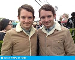 Guess Who Got A Picture With Elijah Wood Elijah Wood Funny People Elijah